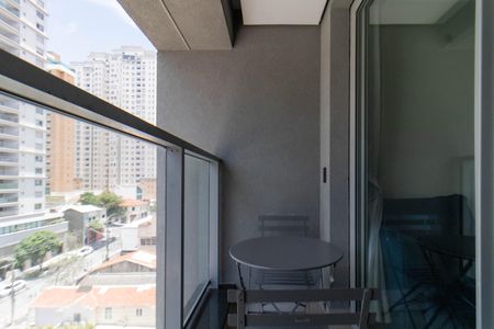 Varanda de kitnet/studio para alugar com 1 quarto, 24m² em Pompeia, São Paulo