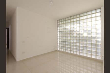 Casa para alugar com 300m², 4 quartos e 4 vagasSala intima