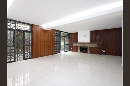 Casa para alugar com 300m², 4 quartos e 4 vagasSala