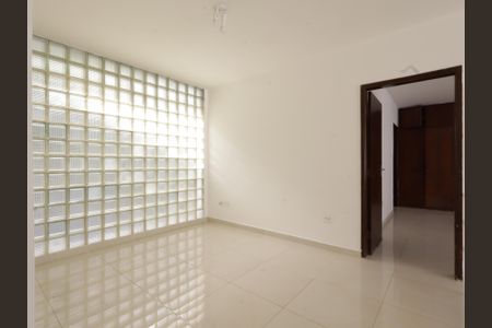 Casa para alugar com 300m², 4 quartos e 4 vagasSala intima