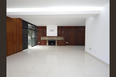 Sala de casa para alugar com 4 quartos, 300m² em Morumbi, São Paulo