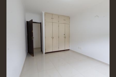Casa para alugar com 300m², 4 quartos e 4 vagasQuarto 1