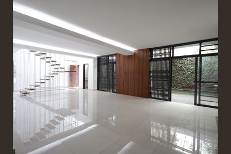 Sala de casa para alugar com 4 quartos, 300m² em Morumbi, São Paulo