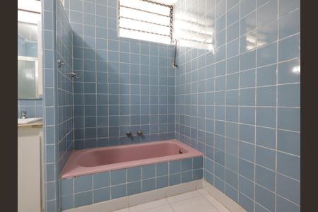 Casa para alugar com 300m², 4 quartos e 4 vagasBanheiro