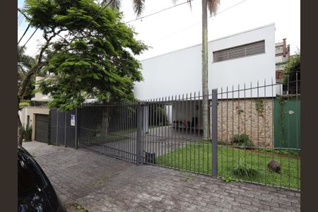 Casa para alugar com 300m², 4 quartos e 4 vagasFachada