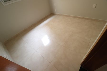 Apartamento para alugar com 2 quartos, 50m² em Jardim Inconfidência, Uberlândia