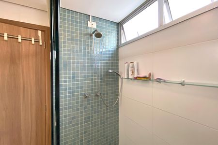 Apartamento à venda com 126m², 4 quartos e 3 vagasBanheiro da Suíte 1