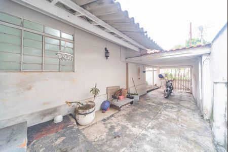 Casa à venda com 144m², 3 quartos e 2 vagasQuintal e Garagem
