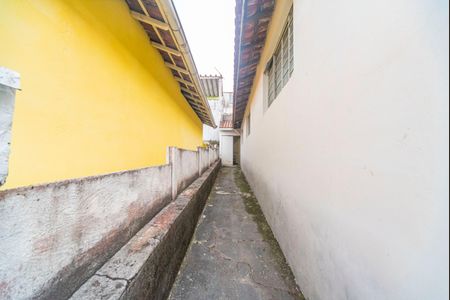 Casa à venda com 144m², 3 quartos e 2 vagasCorredor externo