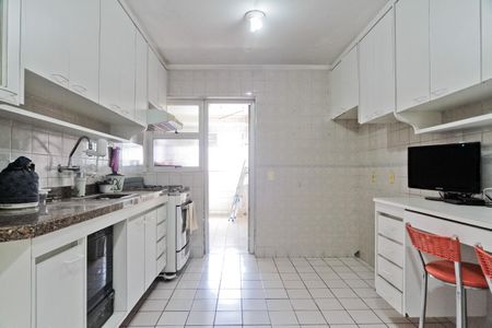 Apartamento para alugar com 100m², 3 quartos e 2 vagas Apartamento para alugar com 100m², 3 quartos e 2 vagasCozinha