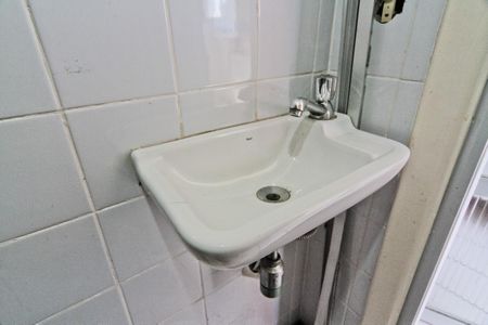 Apartamento para alugar com 100m², 3 quartos e 2 vagas Apartamento para alugar com 100m², 3 quartos e 2 vagasÁrea de Serviço