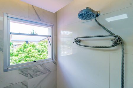 Casa de condomínio à venda com 155m², 3 quartos e 2 vagasSuite - Banheiro