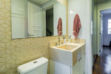 Casa de condomínio à venda com 155m², 3 quartos e 2 vagasBanheiro social