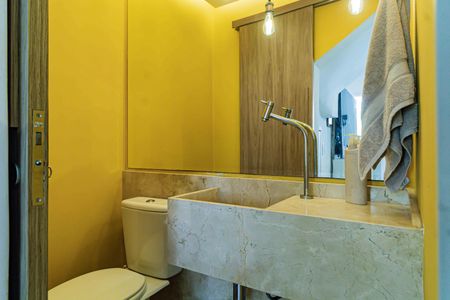 Casa de condomínio à venda com 155m², 3 quartos e 2 vagasLavabo