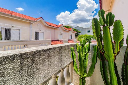 Casa de condomínio à venda com 155m², 3 quartos e 2 vagasSuite - Varanda