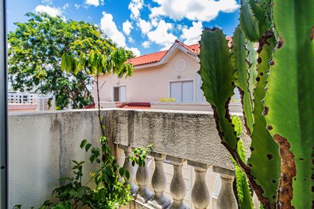 Casa de condomínio à venda com 155m², 3 quartos e 2 vagasSuite - Varanda