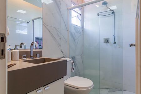 Casa de condomínio à venda com 155m², 3 quartos e 2 vagasSuite - Banheiro