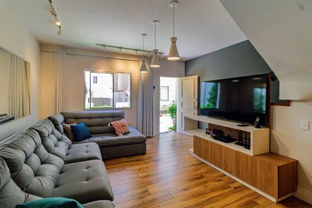 Casa de condomínio à venda com 155m², 3 quartos e 2 vagasSala