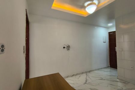 Apartamento para alugar com 28m², 1 quarto e sem vaga Apartamento para alugar com 28m², 1 quarto e sem vagaSala