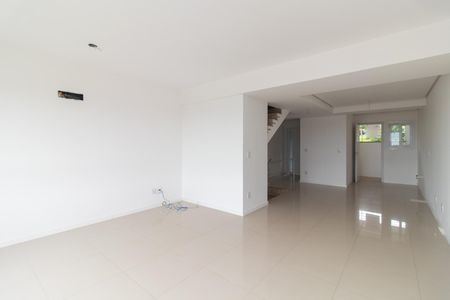 Sala de casa à venda com 3 quartos, 198m² em Espírito Santo, Porto Alegre