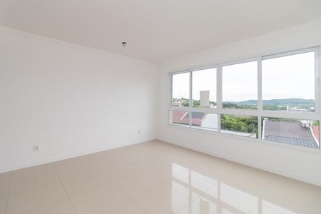 Sala de casa à venda com 3 quartos, 198m² em Espírito Santo, Porto Alegre