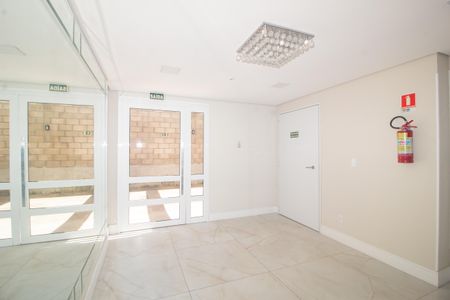 Apartamento à venda com 74m², 2 quartos e 2 vagasHall de entrada