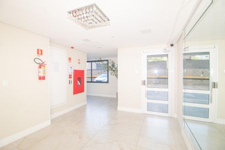 Apartamento à venda com 74m², 2 quartos e 2 vagasHall de entrada