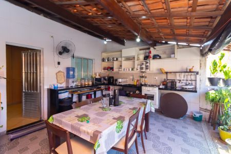 Casa à venda com 115m², 3 quartos e sem vagaCozinha e Área de Serviço