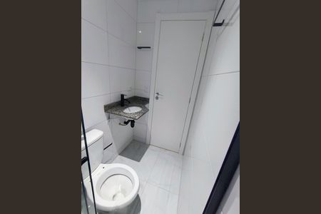 Banheiro de apartamento para alugar com 3 quartos, 74m² em Weissópolis, Pinhais