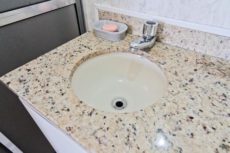 Apartamento à venda com 82m², 3 quartos e 3 vagasBanheiro da Suíte