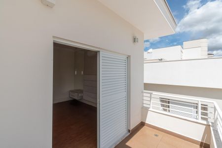 Casa de condomínio para alugar com 350m², 4 quartos e 6 vagasVaranda Suite Master