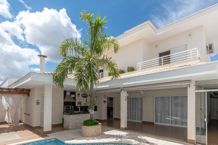 Casa de condomínio para alugar com 350m², 4 quartos e 6 vagasQuintal 