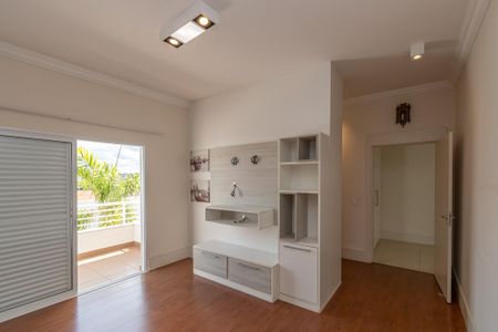 Casa de condomínio para alugar com 350m², 4 quartos e 6 vagasSuite Master