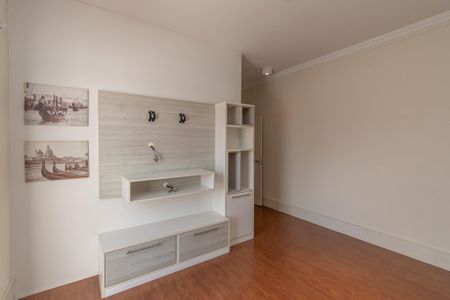 Casa de condomínio para alugar com 350m², 4 quartos e 6 vagasSuite Master