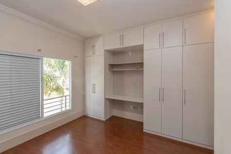 Casa de condomínio para alugar com 350m², 4 quartos e 6 vagasQuarto 1