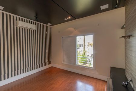 Casa de condomínio para alugar com 350m², 4 quartos e 6 vagasSuite 1