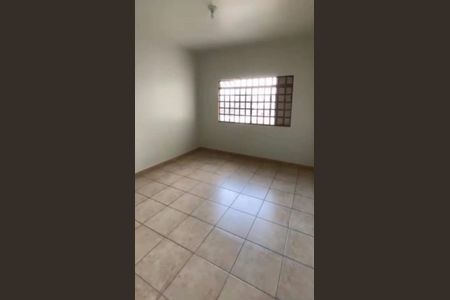 Casa para alugar com 5 quartos, 180m² em Santa Helena, Belo Horizonte