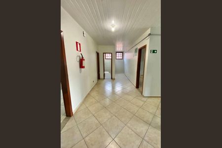 Casa para alugar com 5 quartos, 180m² em Santa Helena, Belo Horizonte