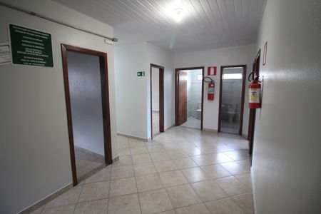 Sala de casa para alugar com 5 quartos, 180m² em Santa Helena, Belo Horizonte