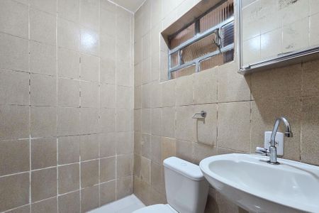 Casa para alugar com 40m², 1 quarto e sem vaga Casa para alugar com 40m², 1 quarto e sem vagaBanheiro