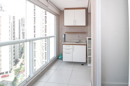 Apartamento para alugar com 36m², 1 quarto e 1 vaga Apartamento para alugar com 36m², 1 quarto e 1 vagaVaranda