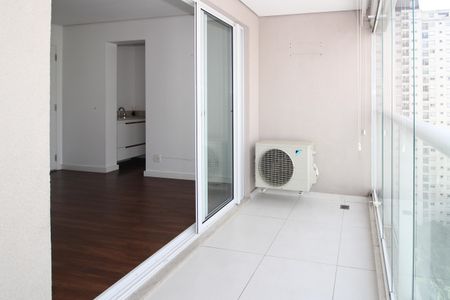 Apartamento para alugar com 36m², 1 quarto e 1 vaga Apartamento para alugar com 36m², 1 quarto e 1 vagaVaranda