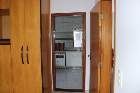 Casa para alugar com 3 quartos, 180m² em Jardim Sao Miguel, Cotia