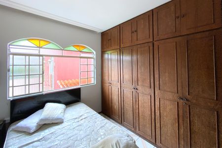 Casa à venda com 360m², 3 quartos e 2 vagas