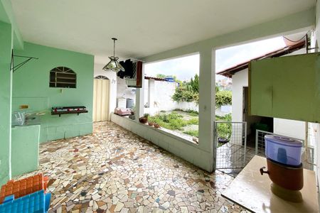 Casa à venda com 360m², 3 quartos e 2 vagas