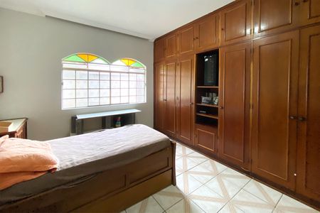 Casa à venda com 360m², 3 quartos e 2 vagas