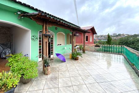 Casa à venda com 360m², 3 quartos e 2 vagas