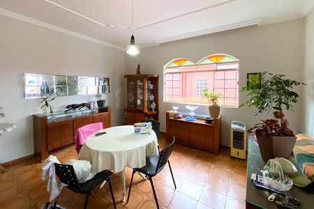 Casa à venda com 360m², 3 quartos e 2 vagas