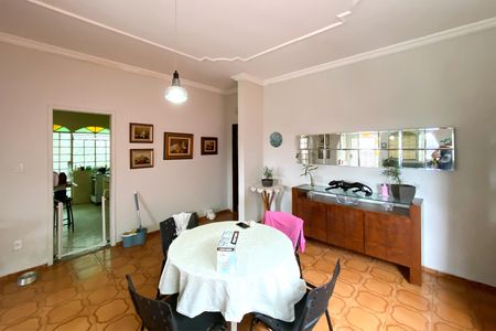 Casa à venda com 360m², 3 quartos e 2 vagas