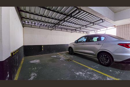 Apartamento para alugar com 94m², 2 quartos e 1 vagaEscada